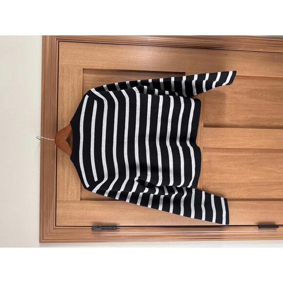 NWT Abercrombie & Fitch LuxeLoft Crew Sweater Jacket Black & Gold Women’s Large - Picture 7 of 11